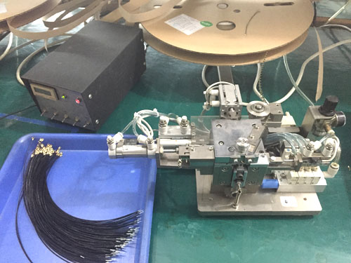 天線生產(chǎn)廠家 設(shè)備